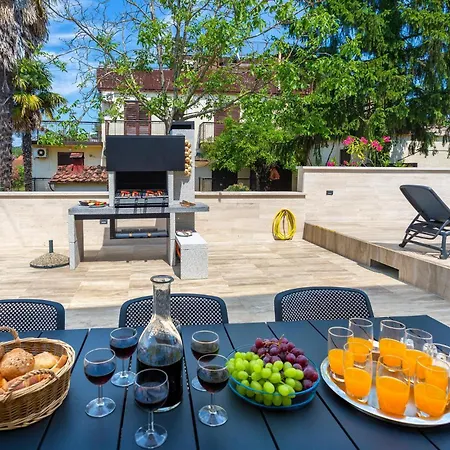 Beautiful In With Kitchen * Malinska